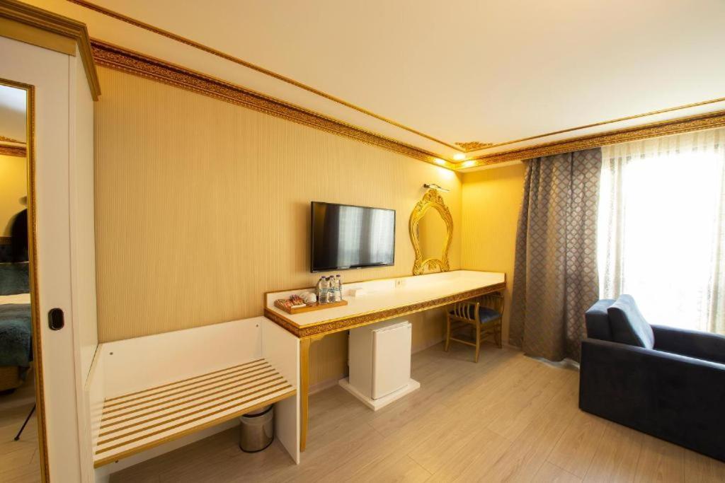 Phosphorion Hotell Istanbul Exteriör bild A room at the hotel