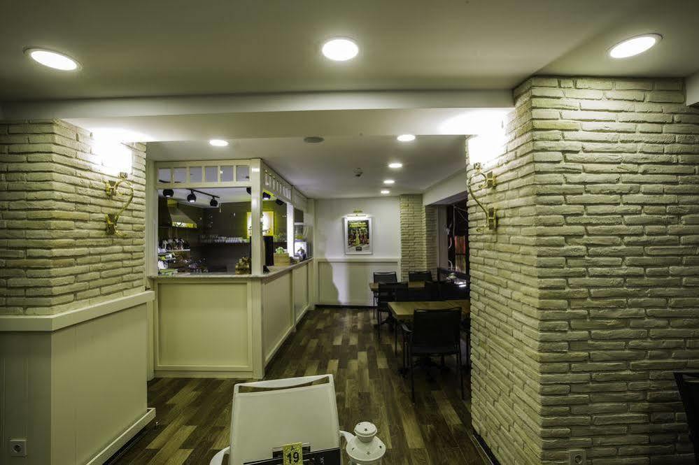 Phosphorion Hotell Istanbul Exteriör bild Interior of the restaurant