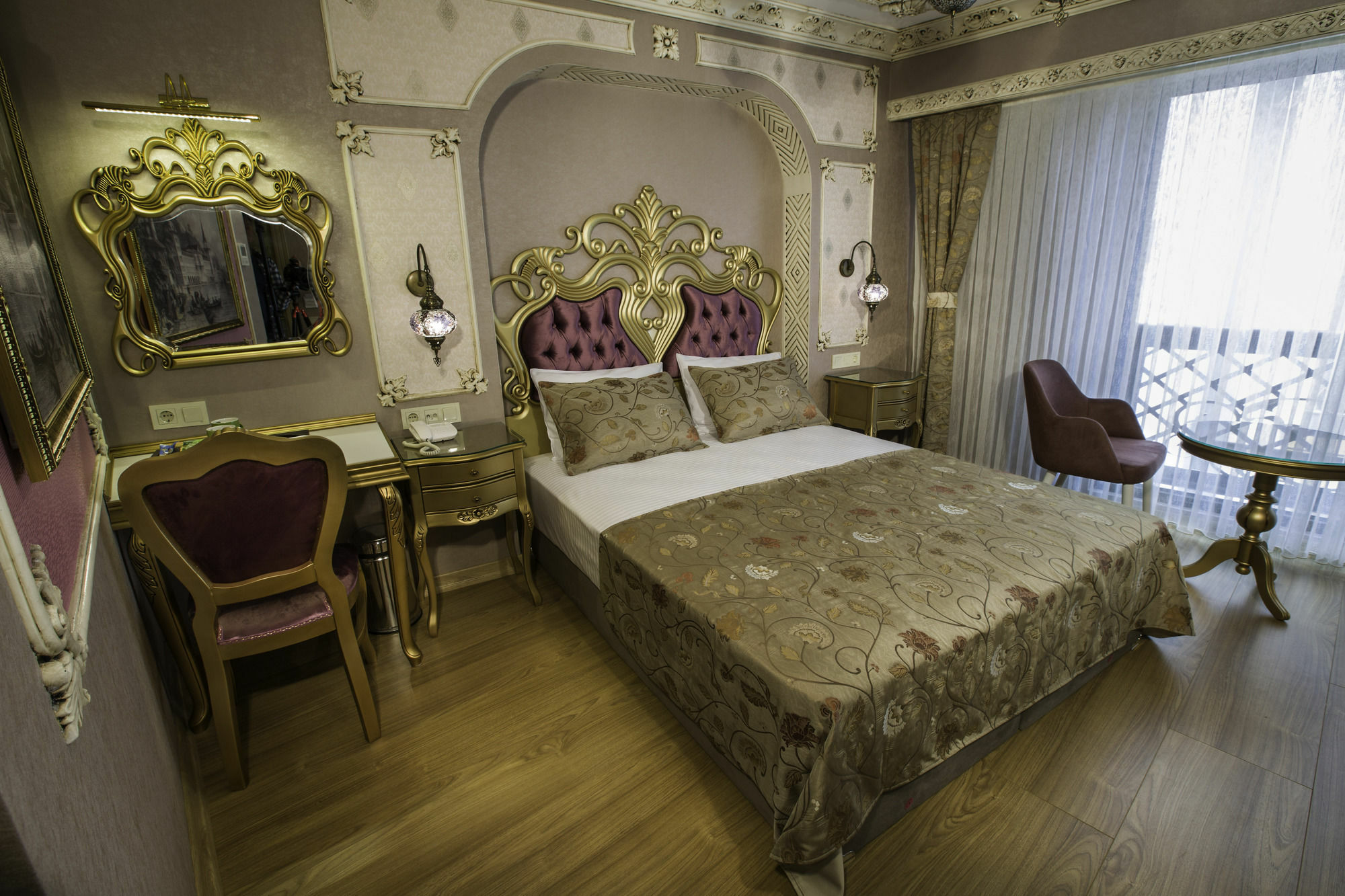 Phosphorion Hotell Istanbul Exteriör bild A room at the hotel