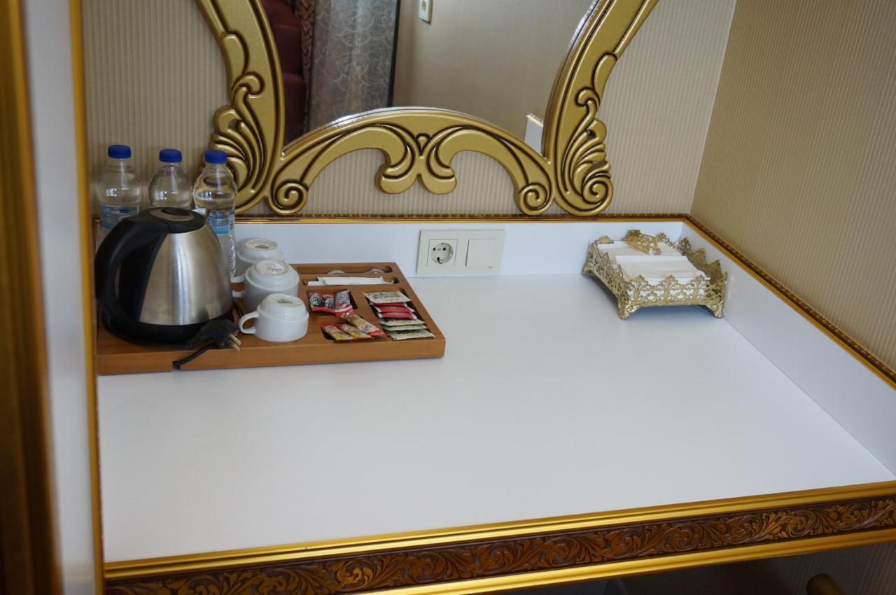 Phosphorion Hotell Istanbul Exteriör bild A dressing table